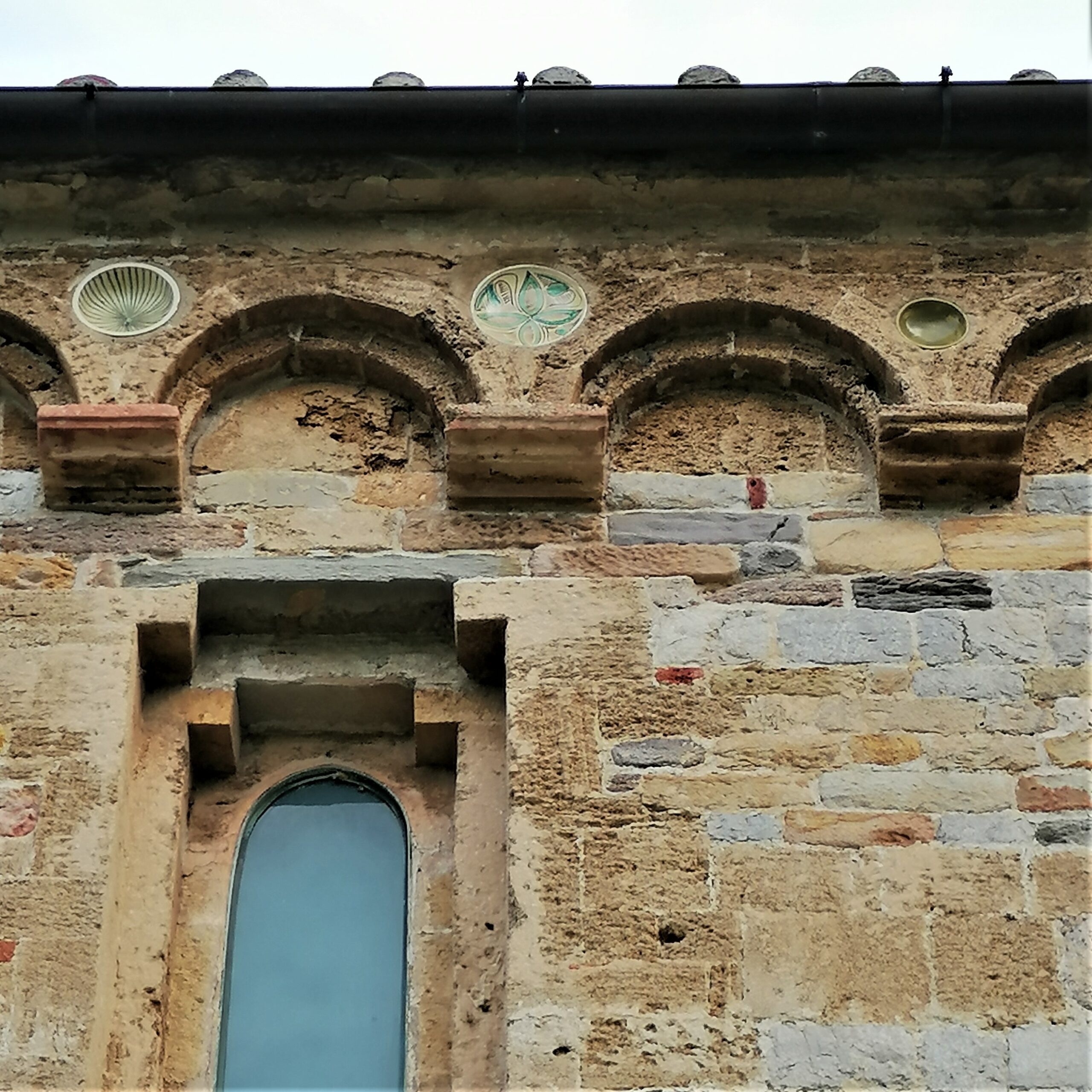 mury, kościół San Piero a Grado, Piza