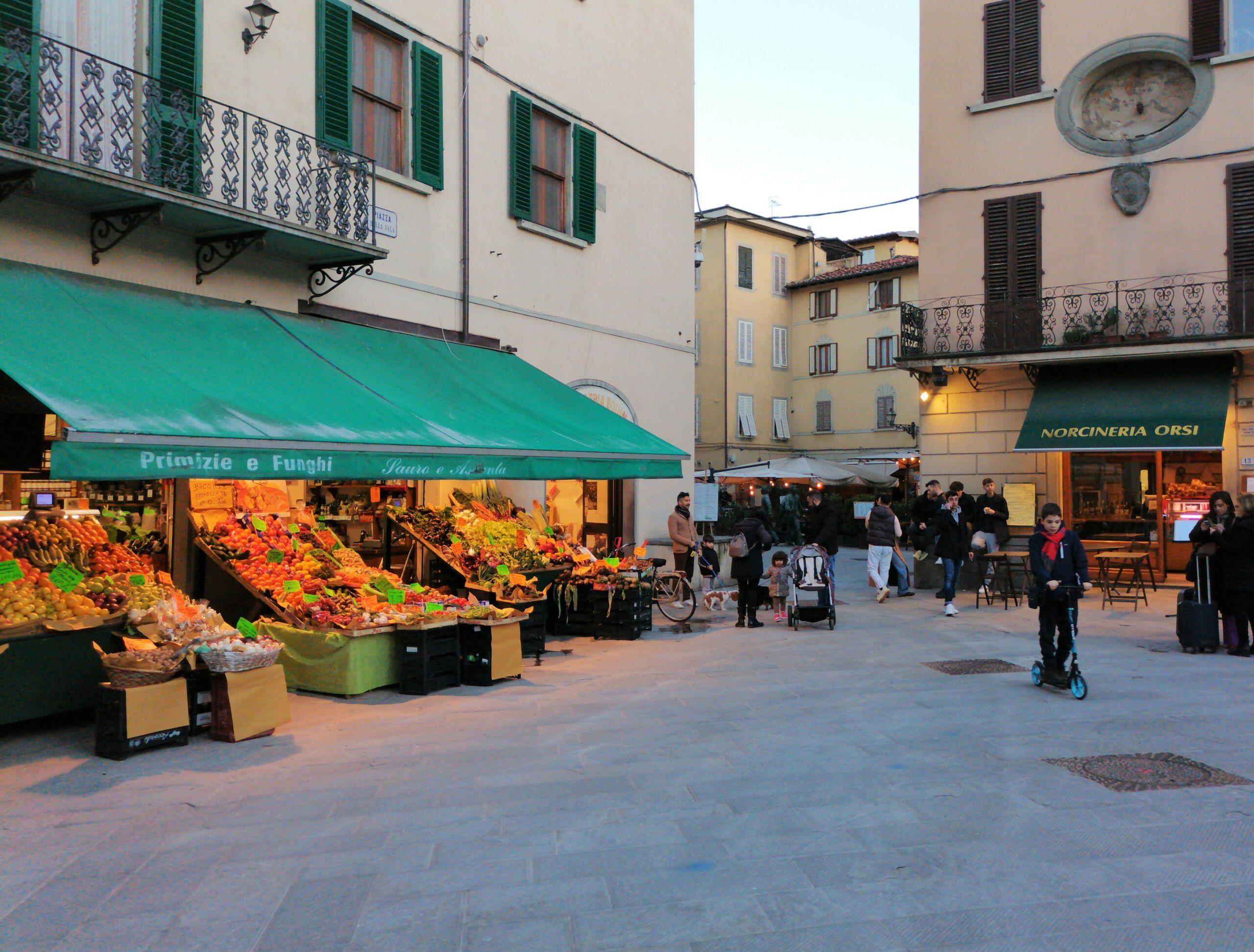 pistoia piazza della sala