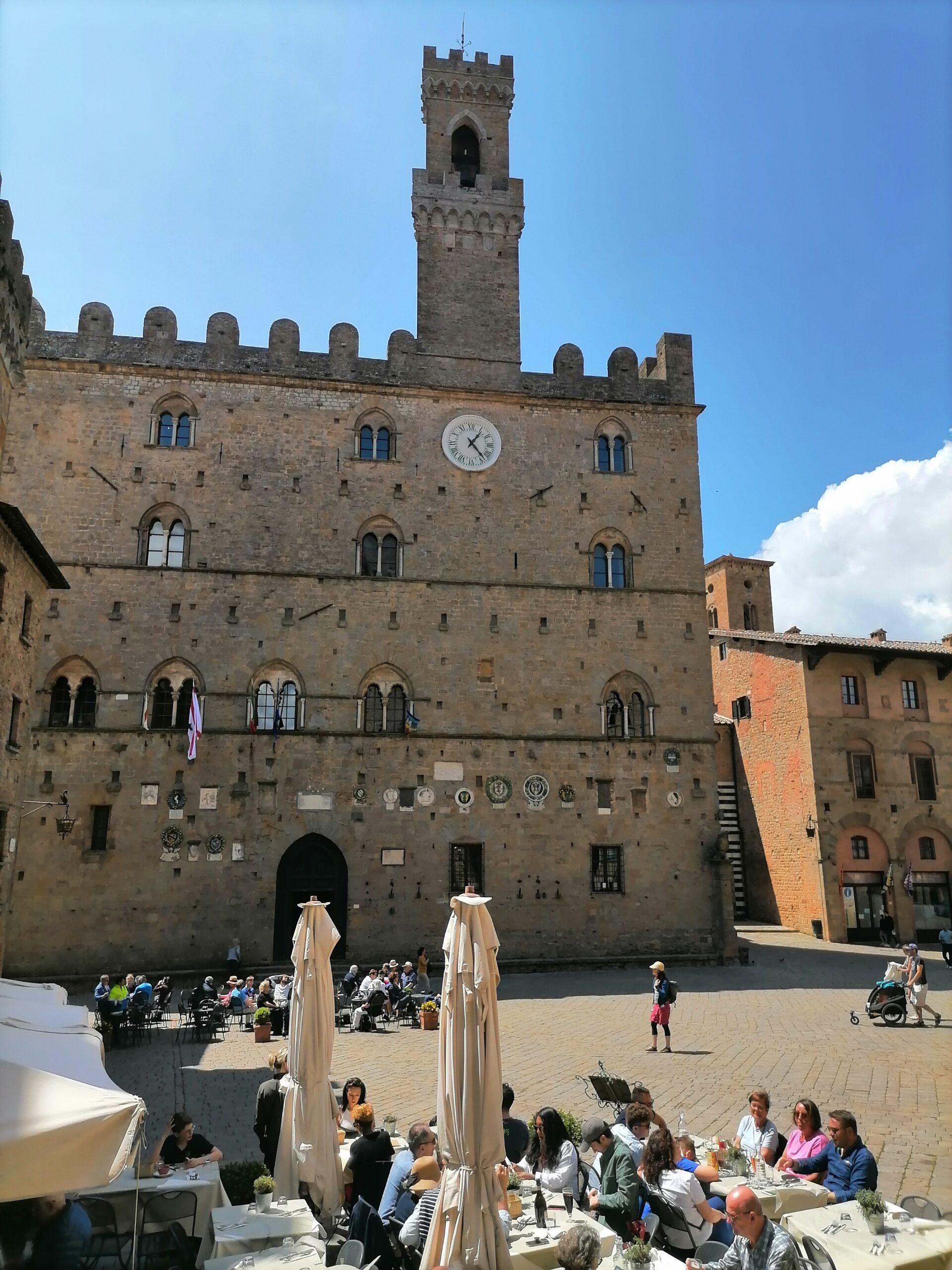 volterra palazzo priori