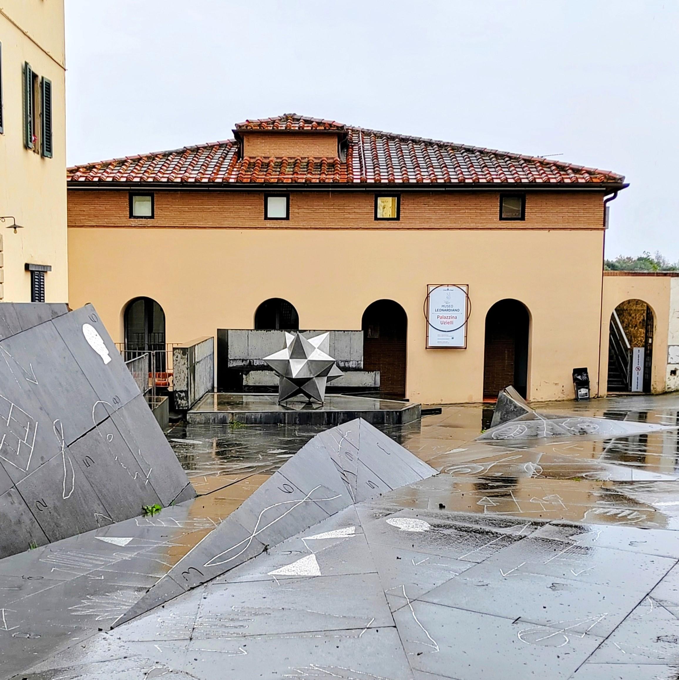 piazza dei guidi vinci mimmo paladino